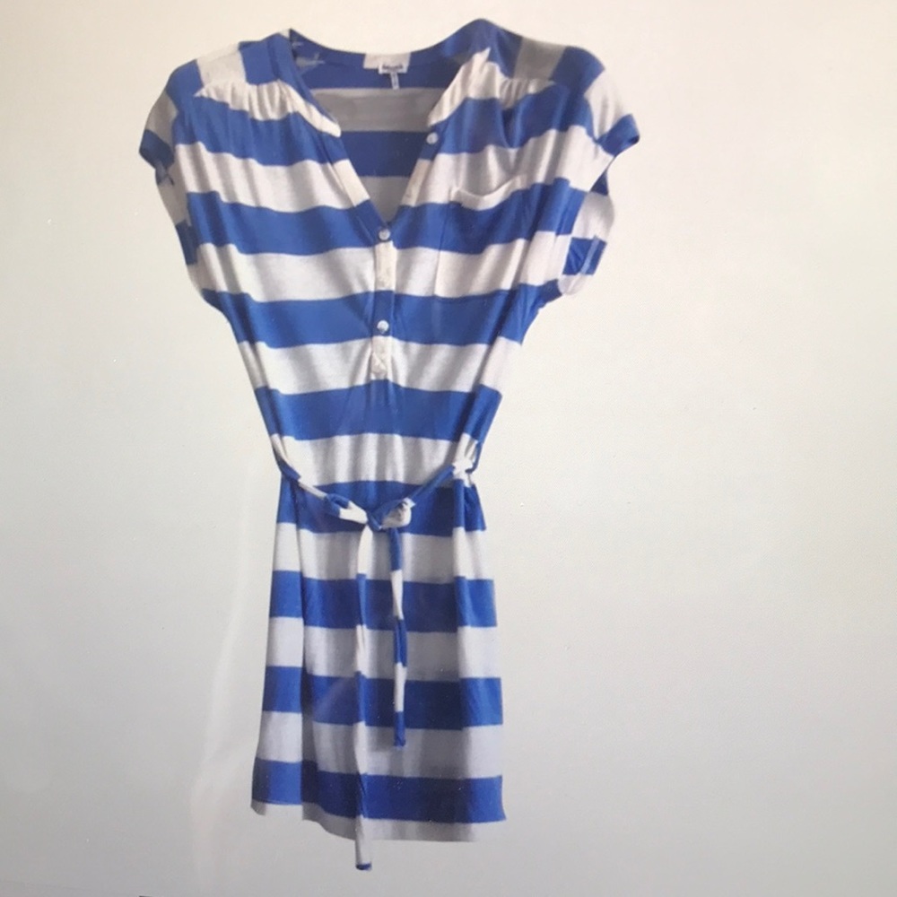 Splendid blue and white dress